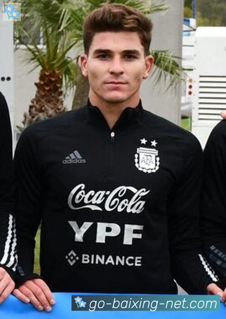 劳塔罗·马丁内斯